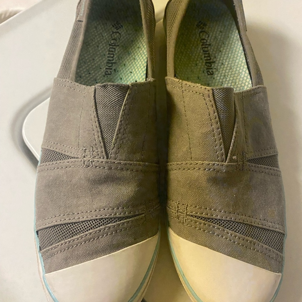 Columbia Women’s Slip-On Loafers - Grey and Whilte